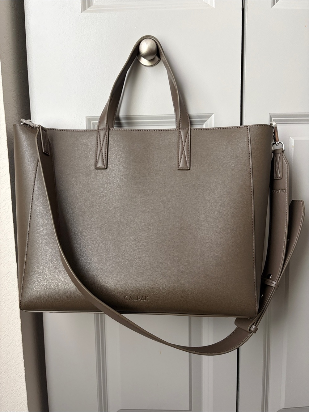 Calpak Haven 15” laptop tote
